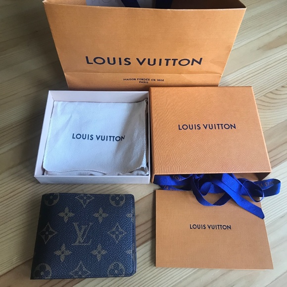 Mens Louis Vuitton Wallet - Picture 1 of 8